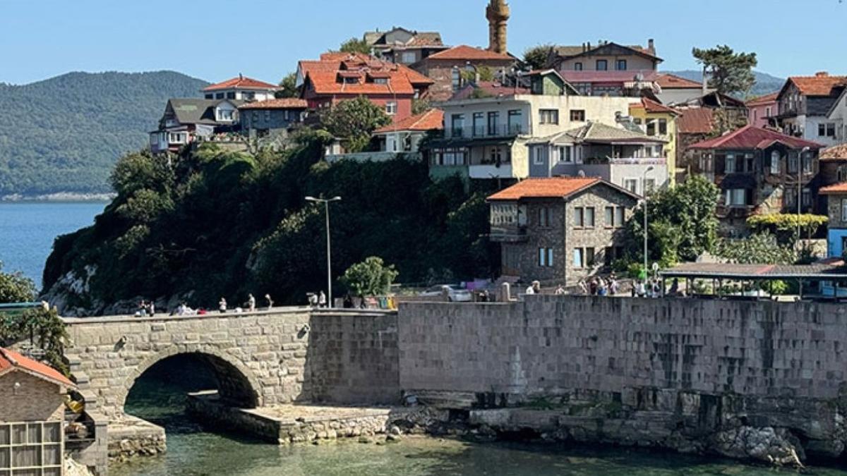 Amasra Bayramda Nüfusunun 10 Katı Ziyaretçiyi Ağırladı 2 amasra-bayramda-nufusunun-10-kati-ziyaretciyi-agirladi-G355u3g3.jpg