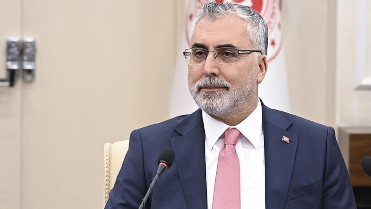 Bakan Işıkhan: Kamu çalışanlarının haklarında tarihi iyileştirmeler yaptık 2 bakan-isikhan-kamu-calisanlarinin-haklarinda-tarihi-iyilestirmeler-yaptik-O7bLhS3y.jpg