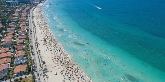 Bayramda Çeşme’ye Akın Ettiler, Ilıca Plajı ve Alaçatı Gişelerinde Yoğunluk Yaşandı