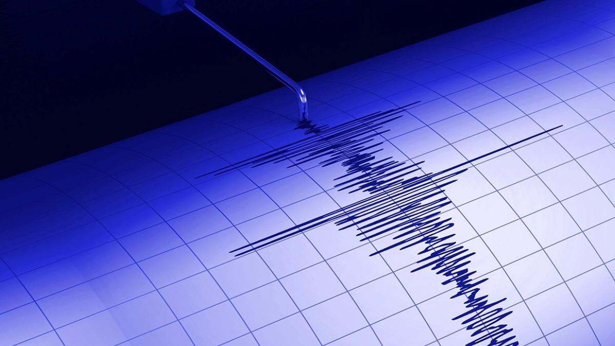 Bingöl’de gece yarısı deprem paniği yaşandı 3 bingolde-gece-yarisi-deprem-panigi-yasandi-nddrJuKq.jpg