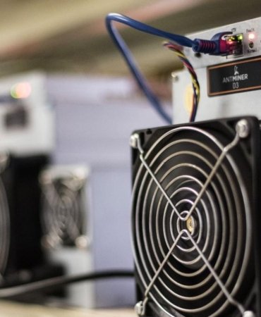 Bitcoin Devinden Çarpıcı Hamle! Coinbase’ten 130 Milyon Dolarlık Kredi Aldılar, Hisseler Uçuşa Geçti 7 bitcoin-devinden-carpici-hamle-coinbaseten-130-milyon-dolarlik-kredi-aldilar-hisseler-ucusa-gecti-2lTrqmyR.jpg