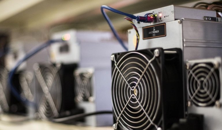 Bitcoin Devinden Çarpıcı Hamle! Coinbase’ten 130 Milyon Dolarlık Kredi Aldılar, Hisseler Uçuşa Geçti 6 bitcoin-devinden-carpici-hamle-coinbaseten-130-milyon-dolarlik-kredi-aldilar-hisseler-ucusa-gecti-2lTrqmyR.jpg