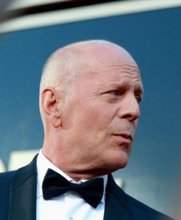 Bruce Willis'in Sağlık Durumu ve Ailesinin Güncel Yaşamı 3 bruce-willisin-saglik-durumu-ve-ailesinin-guncel-yasami-A1FLMuVv.jpg