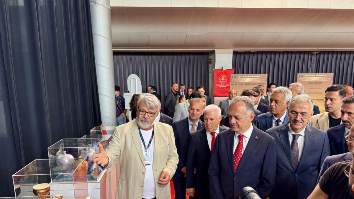 Bursa'da Kültür ve Sanatın Zirve Noktası: Türkiye Kültür Yolu Festivali'nin 5. Durağı 3 bursada-kultur-ve-sanatin-zirve-noktasi-turkiye-kultur-yolu-festivalinin-5-duragi-qO3ndpqT.jpg