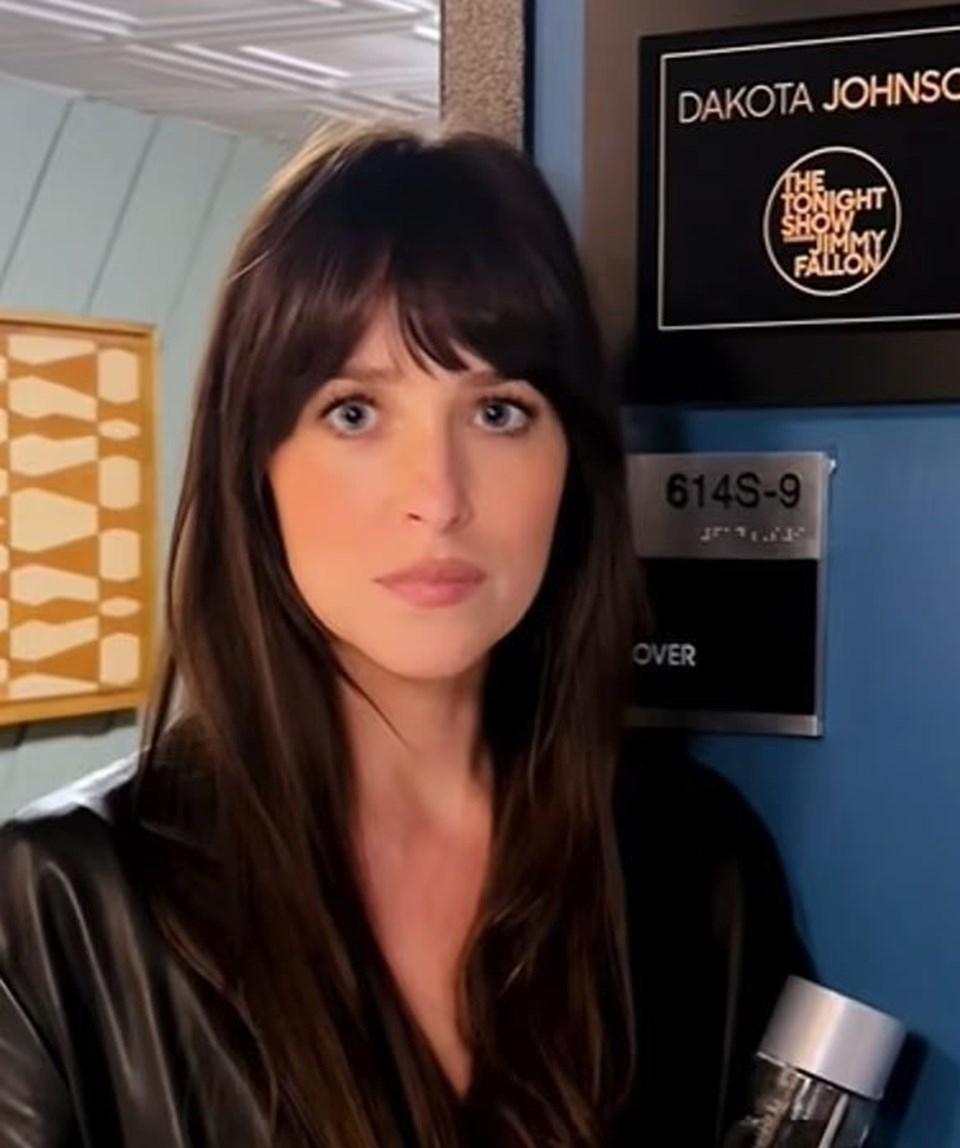 Dakota Johnson'ın Göz Estetiği İddiaları ve Yüz Gelişimi 2 Estetik Cerrahi Uzmanlarından Yorumlar