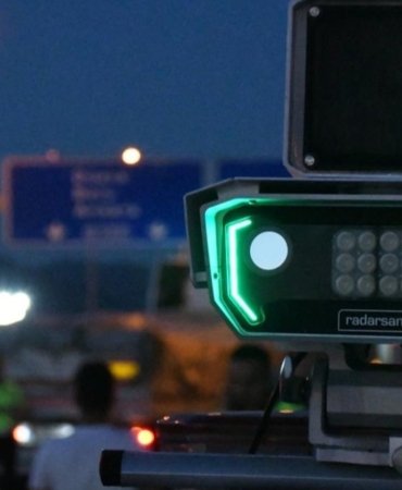 Düzce'de trafikte yeni dönem başladı yapay zekayla hız ihlalleri anında tespit ediliyor 5 duzcede-trafikte-yeni-donem-basladi-yapay-zekayla-hiz-ihlalleri-aninda-tespit-ediliyor-wlGTHq7R.jpg