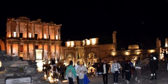 Efes Antik Kenti ve Efes Müzesi’nin Tarihsel ve Kültürel Zenginliği