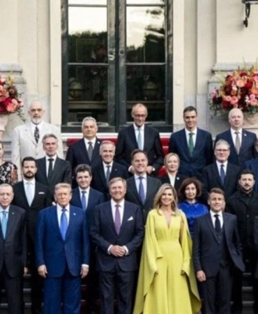 Erdoğan NATO Zirvesi İçin Hollanda’da Liderlerle Buluştu 8 erdogan-nato-zirvesi-icin-hollandada-liderlerle-bulustu-uFONaGJm.jpg