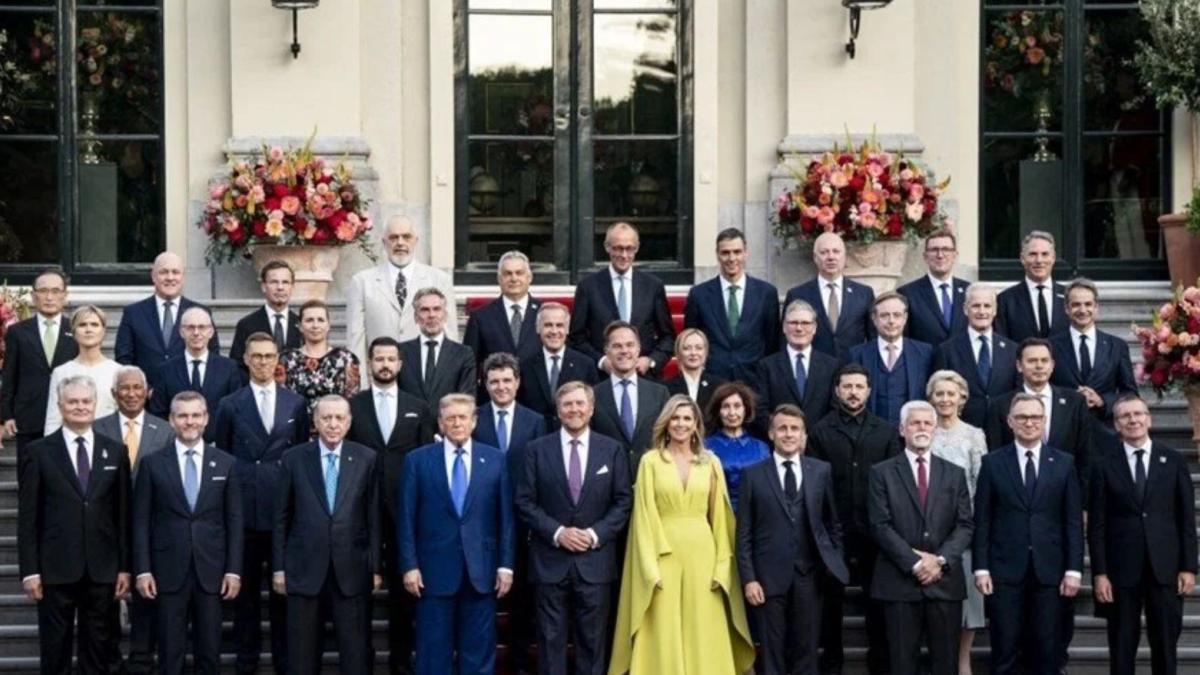 Erdoğan NATO Zirvesi İçin Hollanda’da Liderlerle Buluştu 2 erdogan-nato-zirvesi-icin-hollandada-liderlerle-bulustu-uFONaGJm.jpg