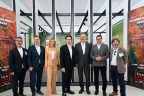 fahrelnissa-zeidin-zamansiz-sanati-istanbul-havalimaninda-hayat-buluyor-xwRAJcDa.jpg