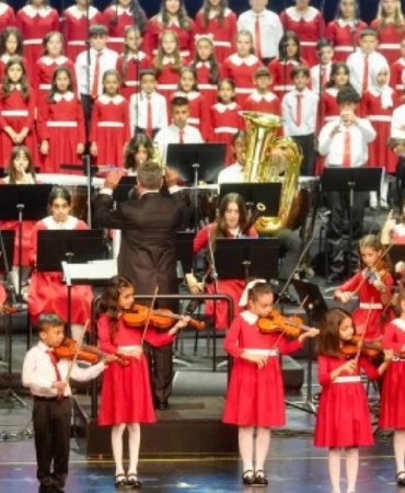 Geleneksel Müzik ve Genç Sanatçılarla Yeni Bir Sayfa Açmak 9 geleneksel-muzik-ve-genc-sanatcilarla-yeni-bir-sayfa-acmak-N9IneS7j.jpg