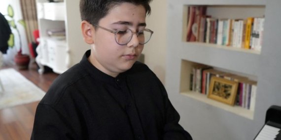 Genç Piyano Virtüözü Hamit Erdem Özpolat’ın İlham Verici Yolculuğu