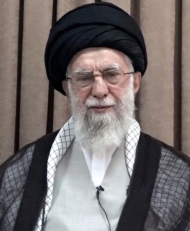 Hamaney'den ABD ve İsrail'e meydan okuma: Defalarca vuracağız 9 hamaneyden-abd-ve-israile-meydan-okuma-defalarca-vuracagiz-b26gLNd1.jpg