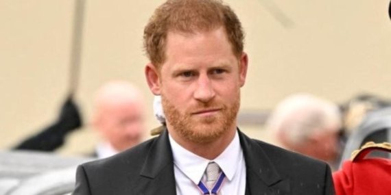 Harry ve Meghan Markle’ın Pasaport Gecikmesi ve Kraliyet Mücadeleleri