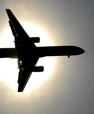 İran'dan ABD üssüne saldırı sonrası Körfez ülkeleri hava sahasını kapattı 8 irandan-abd-ussune-saldiri-sonrasi-korfez-ulkeleri-hava-sahasini-kapatti-MrUvebmI.jpg