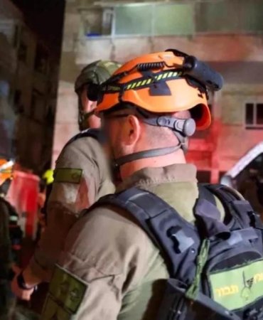 İsrail’den İran’a silah fabrikalarına büyük darbe! Füze altyapısı hedef alındı, alarm verildi 10 israilden-irana-silah-fabrikalarina-buyuk-darbe-fuze-altyapisi-hedef-alindi-alarm-verildi-UXnqtL6c.jpg