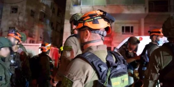 İsrail’den İran’a silah fabrikalarına büyük darbe! Füze altyapısı hedef alındı, alarm verildi