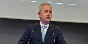 İzmir Ticaret Odası Başkanı Mahmut Özgener küresel riskleri ve yeni teşvik sistemini değerlendirdi 9 izmir-ticaret-odasi-baskani-mahmut-ozgener-kuresel-riskleri-ve-yeni-tesvik-sistemini-degerlendirdi-vfMS6VbL.jpg