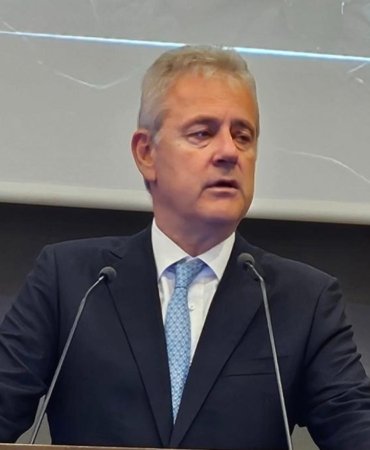 İzmir Ticaret Odası Başkanı Mahmut Özgener küresel riskleri ve yeni teşvik sistemini değerlendirdi 10 izmir-ticaret-odasi-baskani-mahmut-ozgener-kuresel-riskleri-ve-yeni-tesvik-sistemini-degerlendirdi-vfMS6VbL.jpg
