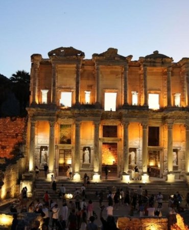 İzmir Uluslararası Sanat Festivali: Klasikten Modern Dokunuşlara Uzanan Bir Sanat Yolculuğu 2 izmir-uluslararasi-sanat-festivali-klasikten-modern-dokunuslara-uzanan-bir-sanat-yolculugu-FC7RBx8n.jpg