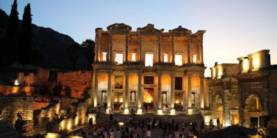 İzmir Uluslararası Sanat Festivali: Klasikten Modern Dokunuşlara Uzanan Bir Sanat Yolculuğu