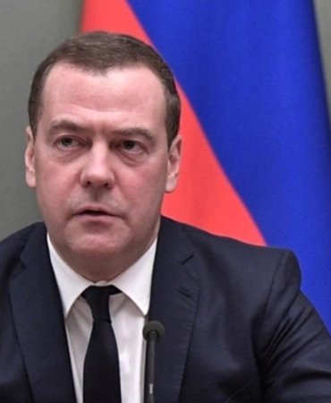 Medvedev'den Trump’a yanıt geldi ABD’nin İran saldırısı sonuçsuz kaldı 7 medvedevden-trumpa-yanit-geldi-abdnin-iran-saldirisi-sonucsuz-kaldi-wZjlJwmS.jpg