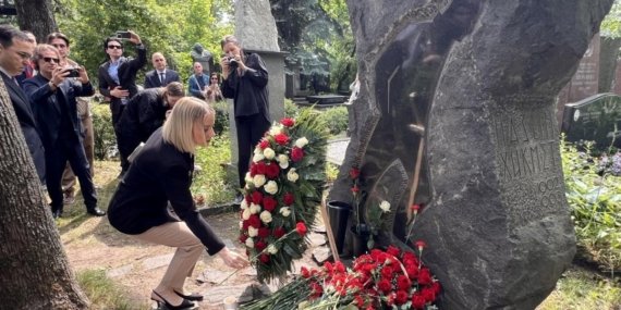 Moskova’da Nazım Hikmet Anması: Dostluk ve Sanatın Birlikte Yücelişi