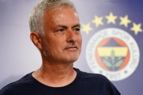 mourinho-kaliyor-ama-ekip-degisiyor-tum-yardimcilarini-gonderdi-q9RTmYjl.jpg