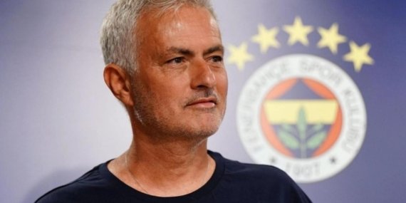 Mourinho kalıyor ama ekip değişiyor! Tüm yardımcılarını gönderdi