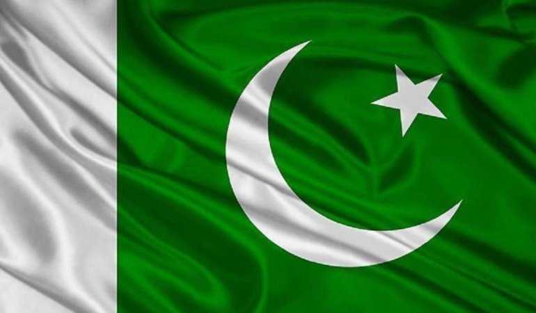 Pakistan'da askeri konvoya bombalı saldırı! En az 13 asker hayatını kaybetti 1 pakistanda-askeri-konvoya-bombali-saldiri-en-az-13-asker-hayatini-kaybetti-XNFGZRuJ.jpg