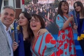 Sevinç Erbulak'tan Kızının Mezuniyet Sevinci ve Duygusal Anlar 2 sevinc-erbulaktan-kizinin-mezuniyet-sevinci-ve-duygusal-anlar-tZjQV6dg.jpg