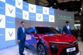 Tesla’nın izinden giden VinFast küçülüyor Kanada'da 5 mağazasını kapatma kararı aldı 4 teslanin-izinden-giden-vinfast-kuculuyor-kanadada-5-magazasini-kapatma-karari-aldi-qGJVs1Ag.jpg