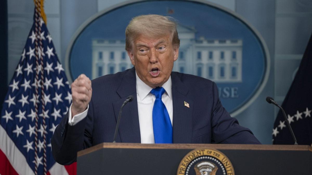 Trump, İran kapasitesini artırırsa yeniden vurabileceklerini söyledi 2 trump-iran-kapasitesini-artirirsa-yeniden-vurabileceklerini-soyledi-YHkUTCR2.jpg