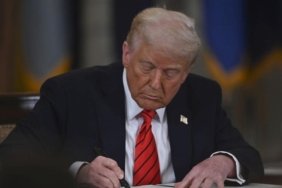 Trump ve Starmer el sıkıştı, dev ticaret anlaşması resmen yürürlükte 1 trump-ve-starmer-el-sikisti-dev-ticaret-anlasmasi-resmen-yururlukte-JS7KFLhp.jpg