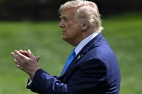 Trump’tan İran-İsrail Gerilimine Sert Mesaj: ABD Karışmadı ama Saldırı Olursa Cevap Sert Olur 2 trumptan-iran-israil-gerilimine-sert-mesaj-abd-karismadi-ama-saldiri-olursa-cevap-sert-olur-B6RHY184.jpg
