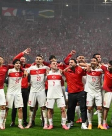 Türkiye ile Meksika ABD’de karşılaşıyor Kenan Stadı'nda tarihi randevu 2 turkiye-ile-meksika-abdde-karsilasiyor-kenan-stadinda-tarihi-randevu-MC8LlwFv.jpg
