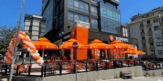 Popeyes® İstanbul’da Hız Kesmiyor! Dört Yeni Restoranıyla Lezzet Haritasını Genişletiyor