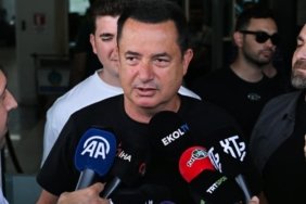 Acun Ilıcalı Yasa Dışı Bahis Davasında Hakim Karşısında! Aylık Geliri Dudak Uçuklattı 2 acun-ilicali-yasa-disi-bahis-davasinda-hakim-karsisinda-aylik-geliri-dudak-ucuklatti-a4kcSX2G.jpg