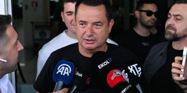 Acun Ilıcalı Yasa Dışı Bahis Davasında Hakim Karşısında! Aylık Geliri Dudak Uçuklattı 9 acun-ilicali-yasa-disi-bahis-davasinda-hakim-karsisinda-aylik-geliri-dudak-ucuklatti-a4kcSX2G.jpg