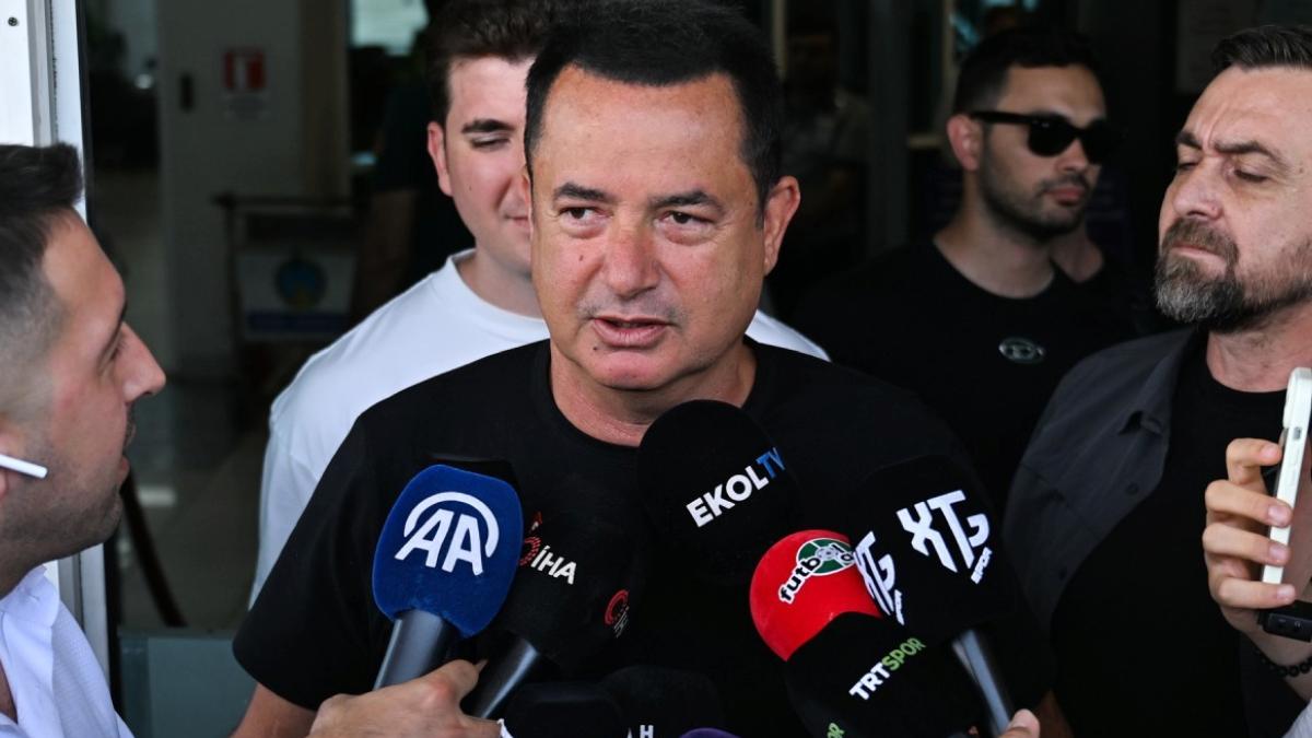 Acun Ilıcalı Yasa Dışı Bahis Davasında Hakim Karşısında! Aylık Geliri Dudak Uçuklattı 2 acun-ilicali-yasa-disi-bahis-davasinda-hakim-karsisinda-aylik-geliri-dudak-ucuklatti-a4kcSX2G.jpg