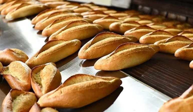 Ankara’da ekmek 15 TL oldu! 1 Ağustos’tan itibaren yüzde 20 zamlı satılacak 1 ankarada-ekmek-15-tl-oldu-1-agustostan-itibaren-yuzde-20-zamli-satilacak-BspSFi9D.jpg