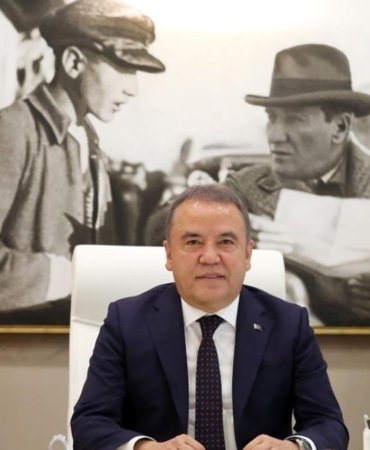 Antalya’da rüşvet soruşturmasında kritik gelişme, Başkan Muhittin Böcek tutuklandı 10 antalyada-rusvet-sorusturmasinda-kritik-gelisme-baskan-muhittin-bocek-tutuklandi-EUqqRqbb.jpg
