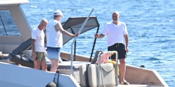 Atasay’ın Patronu Cihan Kamer Bodrum’da Yazın Tadını Çıkarıyor