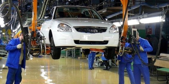 Avtovaz, Yüksek Faiz Oranları ve Çin Rekabeti Nedeniyle Çalışma Günlerini Azaltmayı Düşünüyor