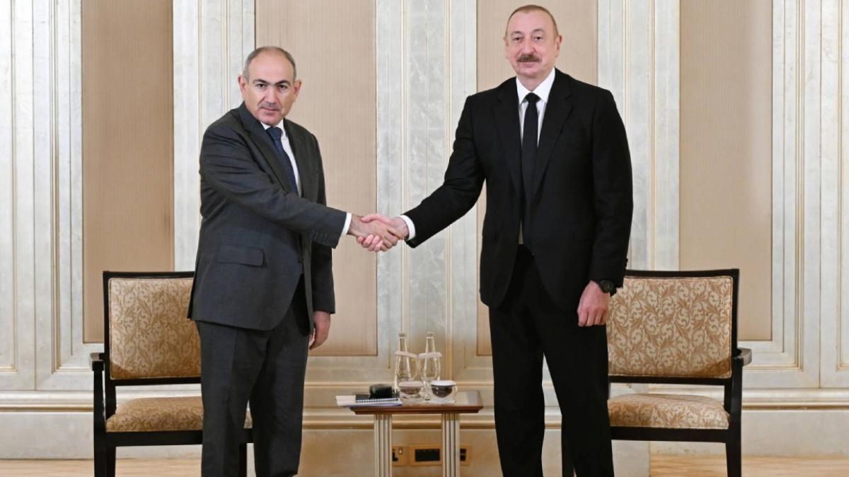 Barış Masası Yeniden Kuruldu! Aliyev ve Paşinyan Bu Kez Abu Dabi'de Görüştü 2 baris-masasi-yeniden-kuruldu-aliyev-ve-pasinyan-bu-kez-abu-dabide-gorustu-TJ8vYVq1.jpg