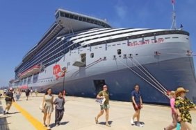 Bodrum'da dev kruvaziyer yoğunluğu! 2 bin 600'den fazla turist geldi 5 bodrumda-dev-kruvaziyer-yogunlugu-2-bin-600den-fazla-turist-geldi-jdkAxqit.jpg