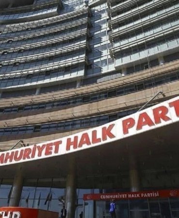 CHP’de Skandal Büyüyor! Rüşvet Gölgesindeki 3 İsme Kesin İhraç Yolu Göründü 4 chpde-skandal-buyuyor-rusvet-golgesindeki-3-isme-kesin-ihrac-yolu-gorundu-SEMJIAku.jpg