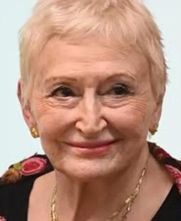 Edebiyat dünyası yasa boğuldu! Pınar Kür hayatını kaybetti 3 edebiyat-dunyasi-yasa-boguldu-pinar-kur-hayatini-kaybetti-SH1e6pWV.jpg