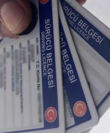 Ehliyet Sahipleri Dikkat! Bu Tarihe Kadar Yenilemeyenlerin Belgesi Geçersiz Sayılacak 10 ehliyet-sahipleri-dikkat-bu-tarihe-kadar-yenilemeyenlerin-belgesi-gecersiz-sayilacak-392xfKnd.jpg