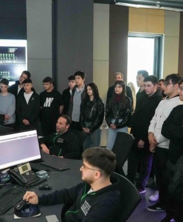 enerji-sektorune-421-genc-yildiz-katildi-enerjinin-yildizlari-projesi-buyumeye-devam-ediyor-tJeXA5lL.jpg